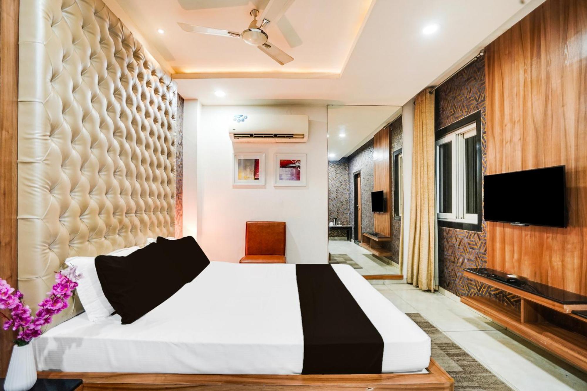 Super Townhouse Jhalawar Road Gumanpura Formerly Rockland Kota  Bagian luar foto
